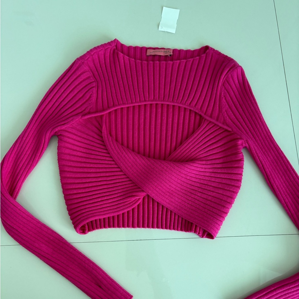 Signature8 pink crop top